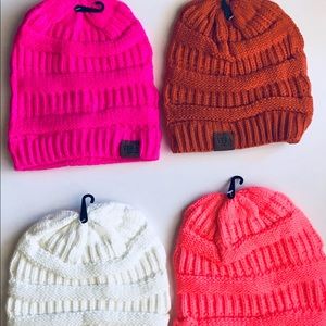 Colorful beanies💗